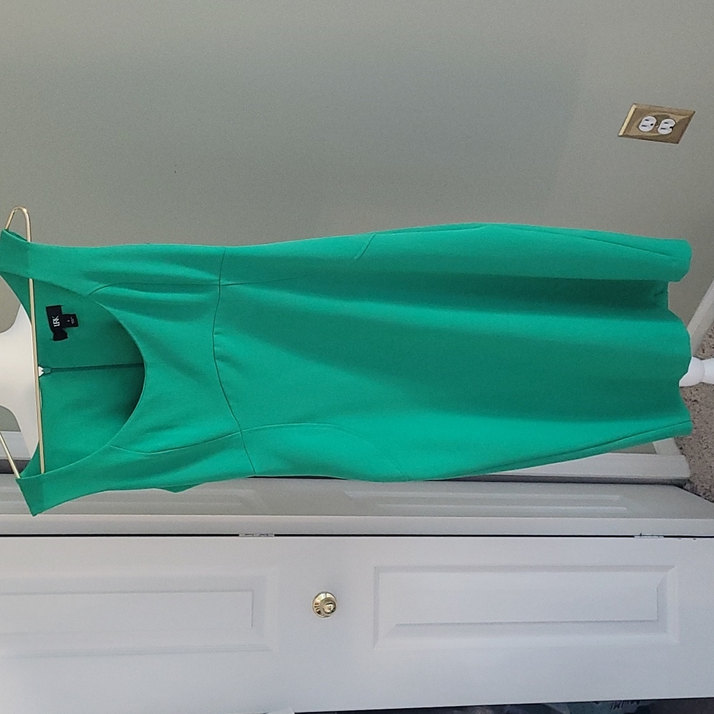 Sleevless Dress